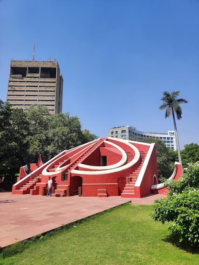 dinesh-singh-panwar-wrUz6mLuvZY-unsplash Jantar Mantar w Delhi – zabytkowe obserwatorium astronomiczne, miejsce protestów studenckich w Indiach