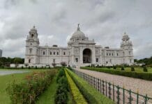 Katolicy w Bengalu Zachodnim celem skoordynowanej kampanii zastraszania Victoria Memorial Hall w Kolkacie, marmurowy zabytek z kopułą, w stanie Bengal Zachodni w Indiach