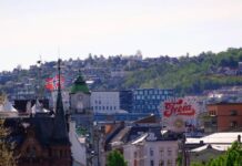 Eutanazja w Norwegii: biskupi wzywają parlament do odrzucenia planowanego badania Karl Johans gate w Oslo, główna ulica Norwegii, gdzie toczy się debata o eutanazji